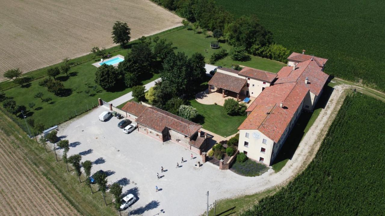 Agriturismo Borgo Tecla Rosà Eksteriør bilde