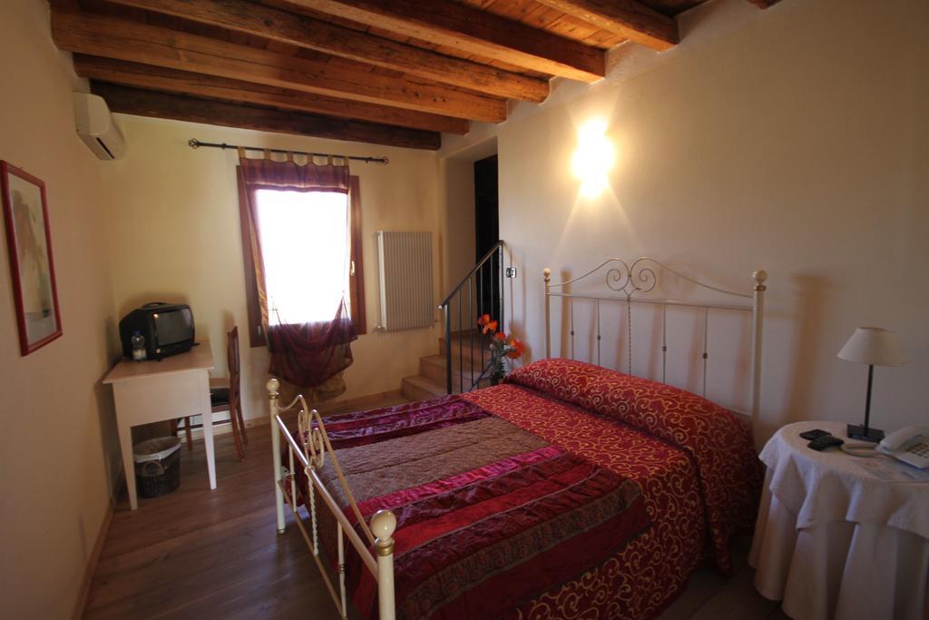 Agriturismo Borgo Tecla Rosà Rom bilde