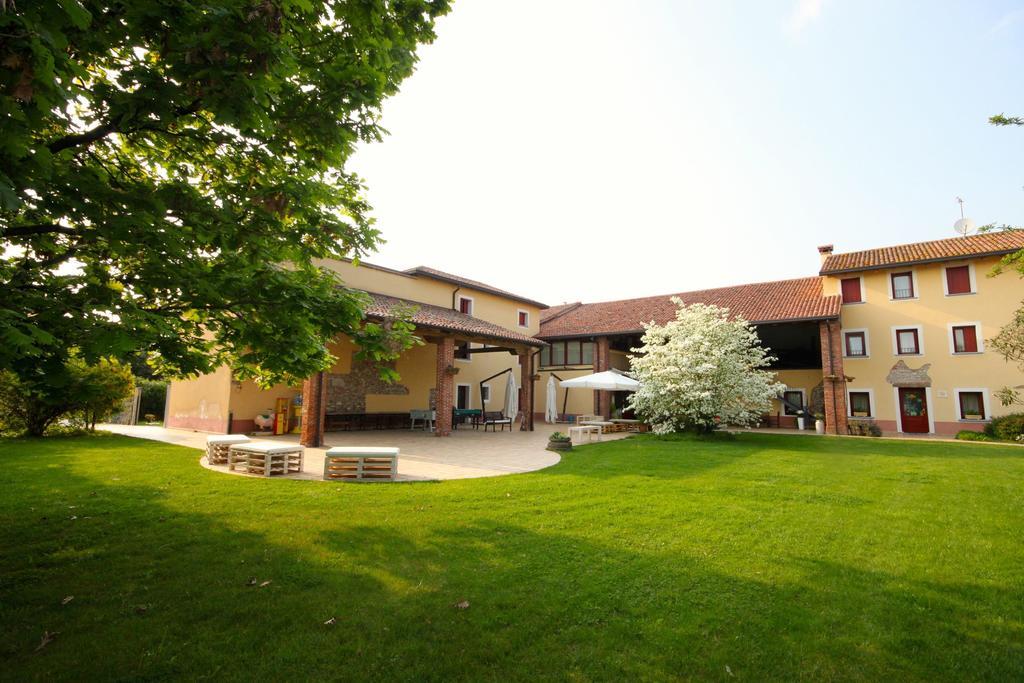 Agriturismo Borgo Tecla Rosà Eksteriør bilde