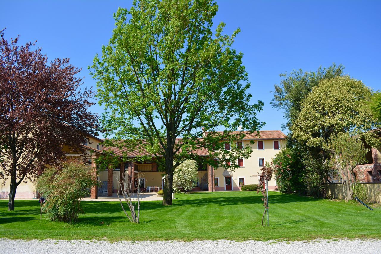 Agriturismo Borgo Tecla Rosà Eksteriør bilde