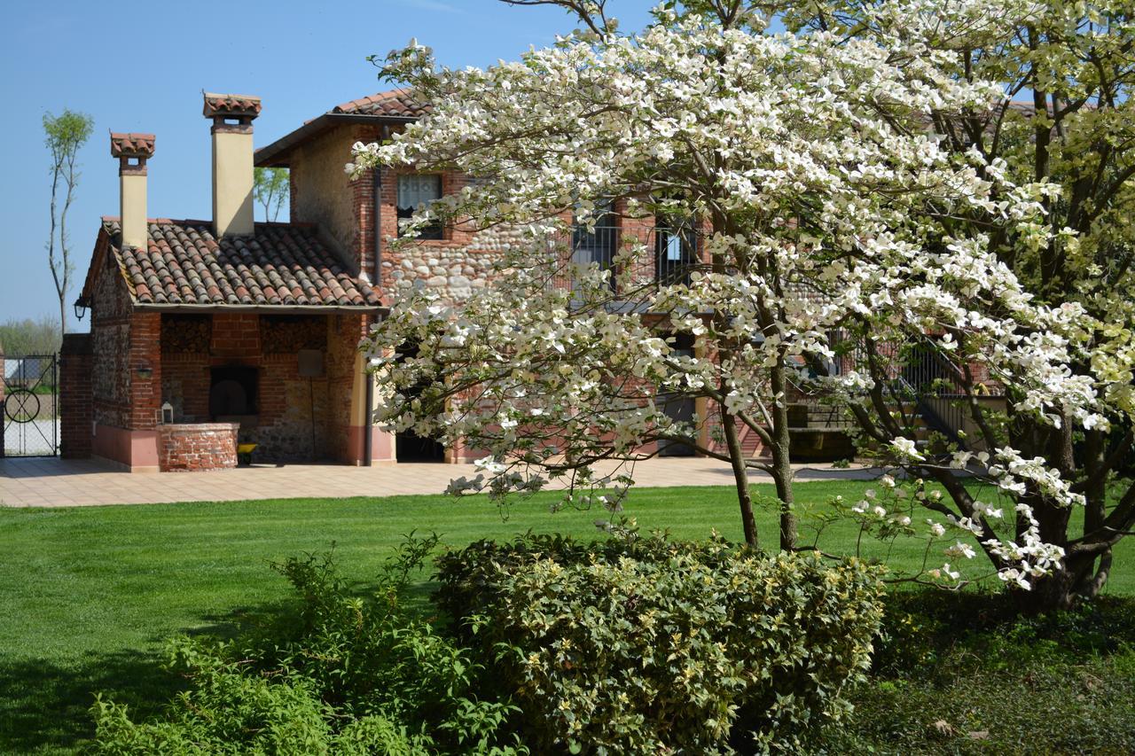 Agriturismo Borgo Tecla Rosà Eksteriør bilde