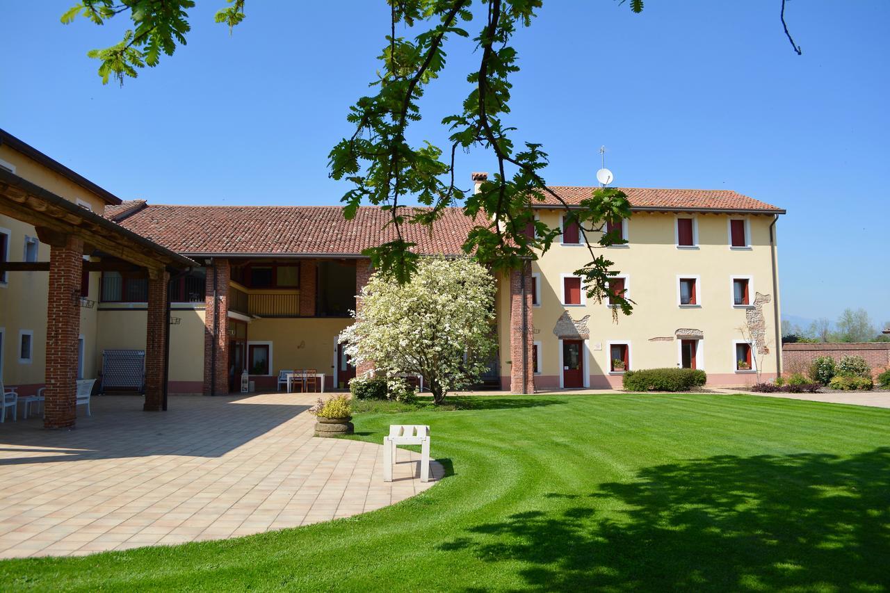 Agriturismo Borgo Tecla Rosà Eksteriør bilde