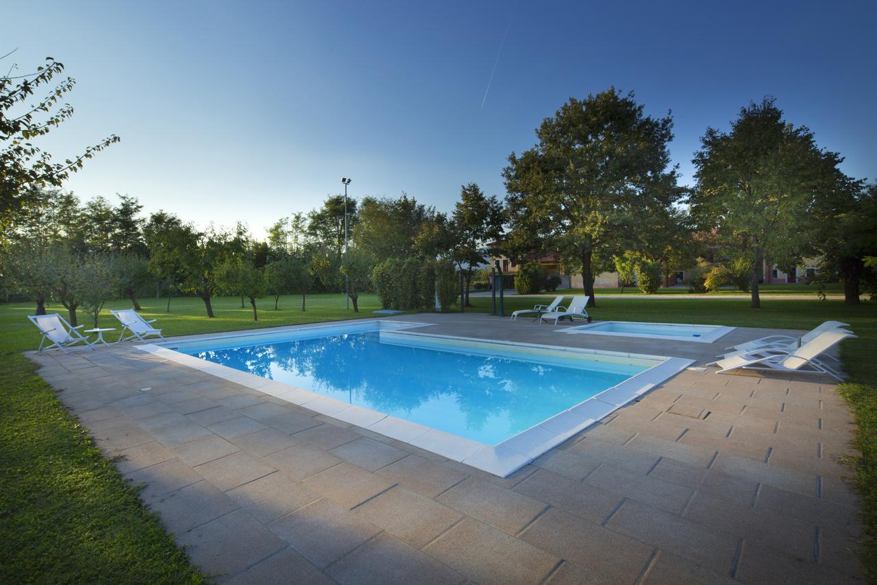 Agriturismo Borgo Tecla Rosà Eksteriør bilde